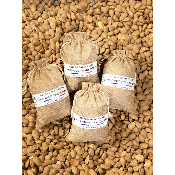 Amandes en coques 1 kg